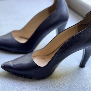 Escada Iris Pumps